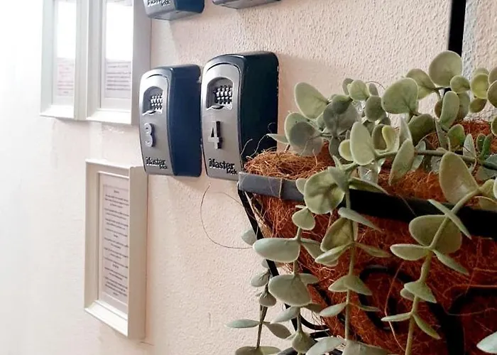 Easy4stay Konukevi 4*