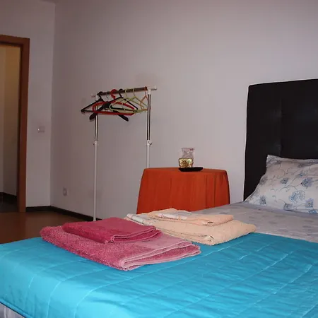 Easy4stay Konukevi 4*