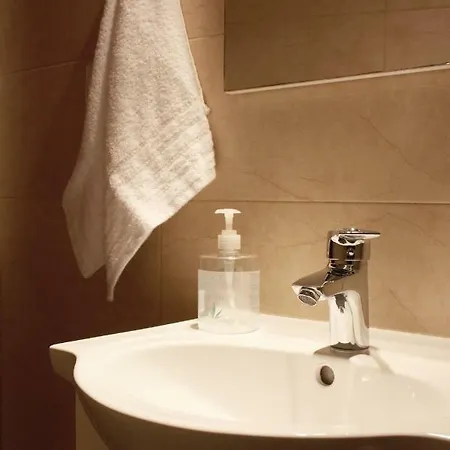 Easy4stay Πανσιόν 4*