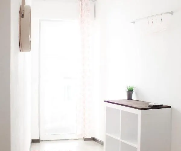 ゲストハウス Easy4stay ポルティマン